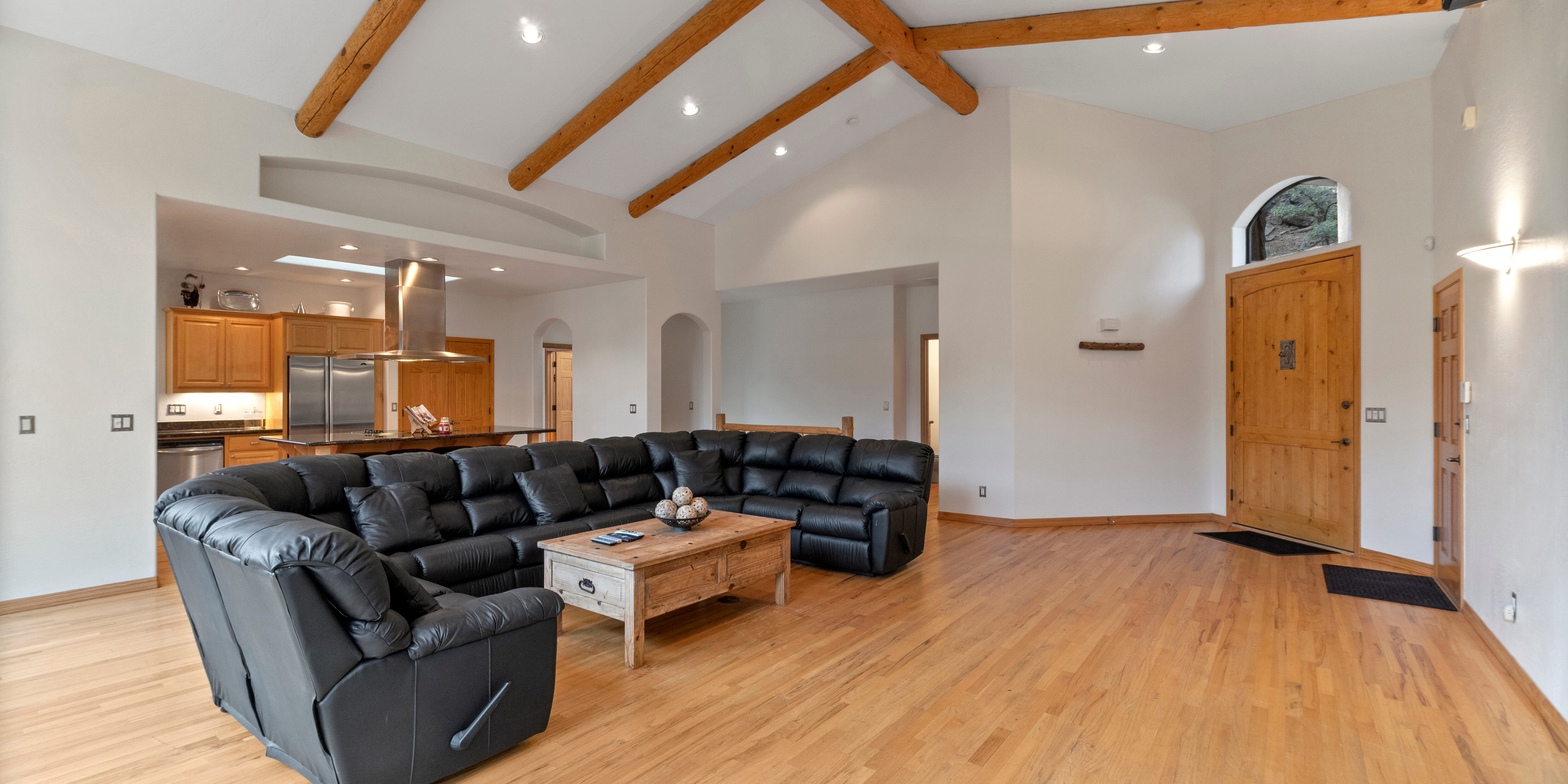 Red oak vs white oak hardwood floors in Albany, CA